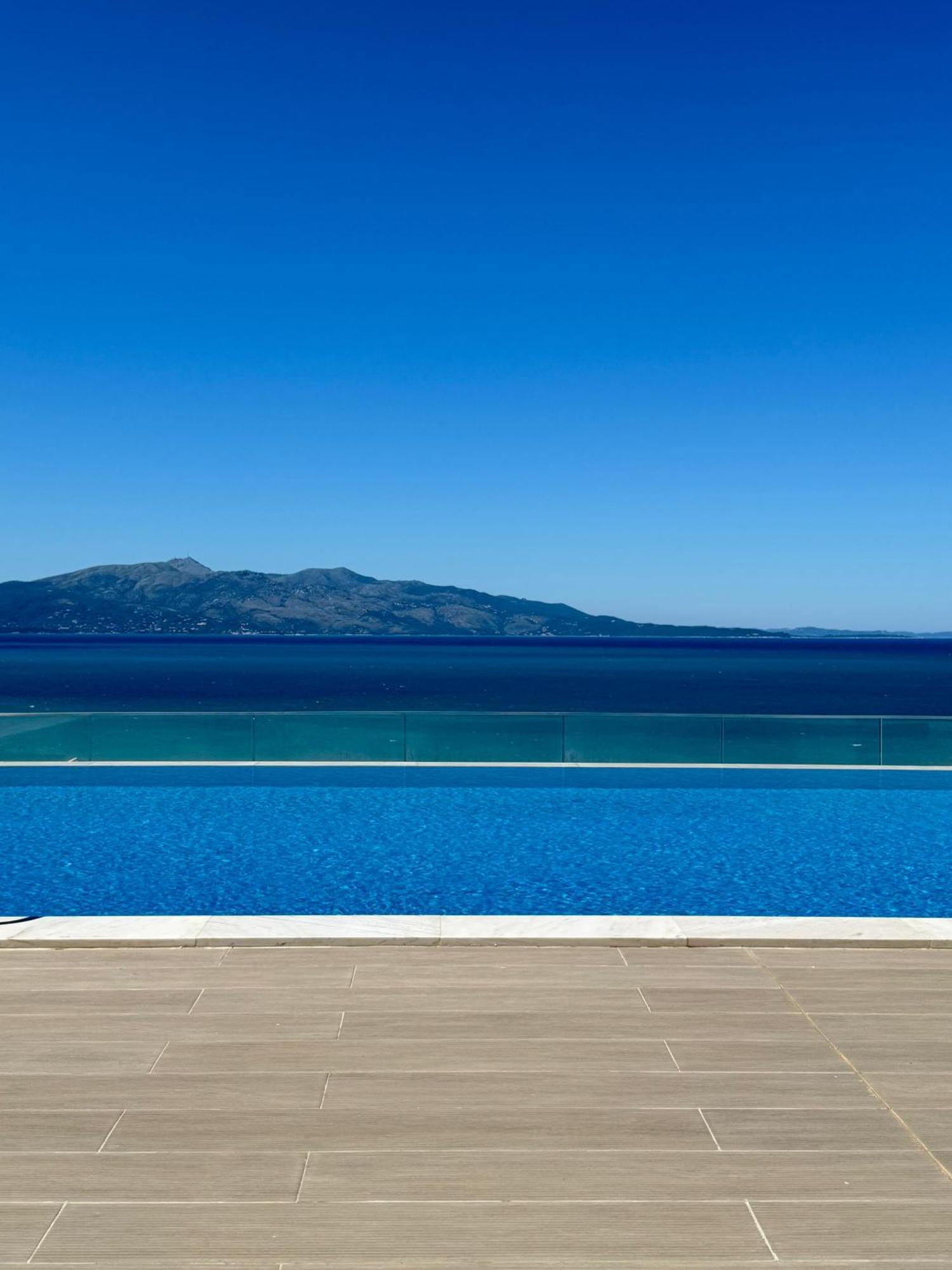 The Queen'S Lion Premium Hotel Sarande Exterior photo