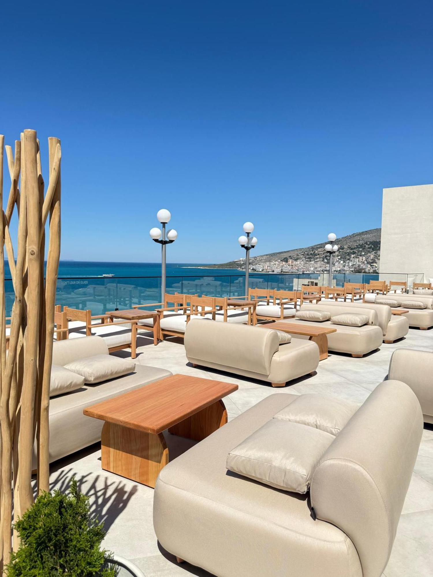 The Queen'S Lion Premium Hotel Sarande Exterior photo